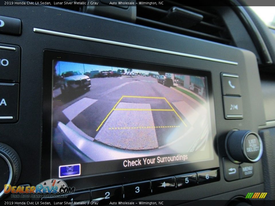 2019 Honda Civic LX Sedan Lunar Silver Metallic / Gray Photo #17