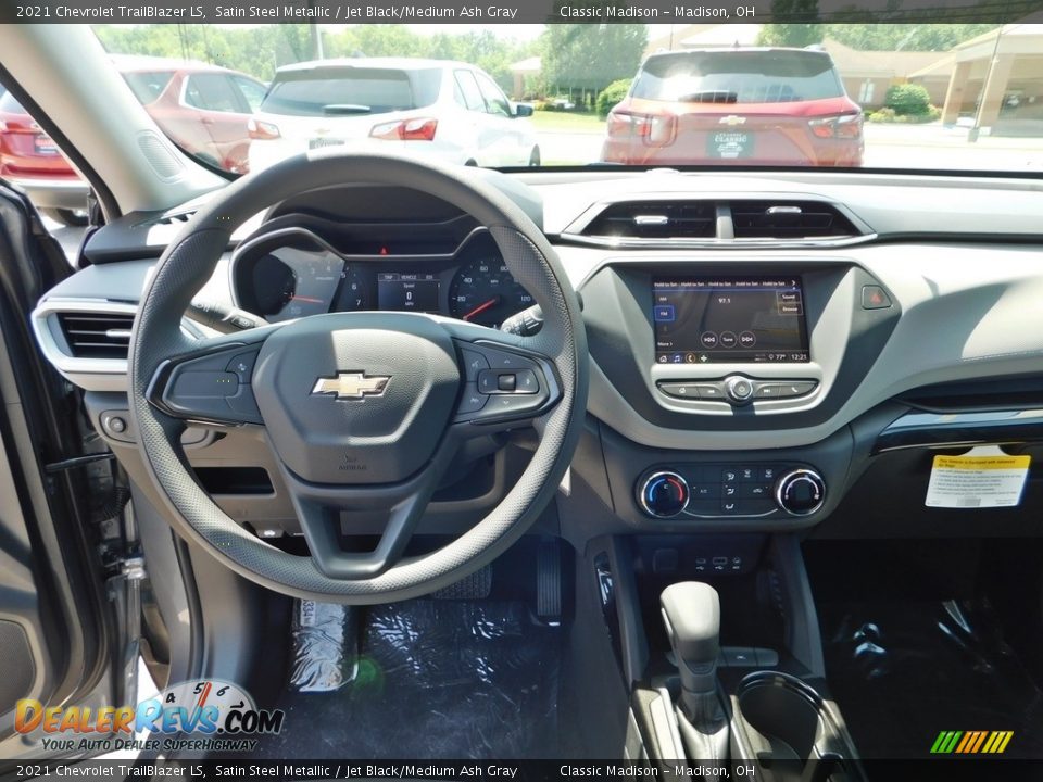 Dashboard of 2021 Chevrolet TrailBlazer LS Photo #3