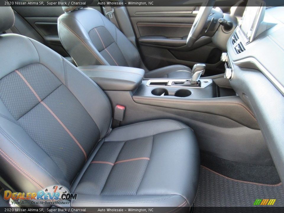 Front Seat of 2020 Nissan Altima SR Photo #13