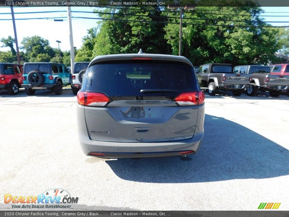 2020 Chrysler Pacifica Touring Ceramic Grey / Black Photo #6