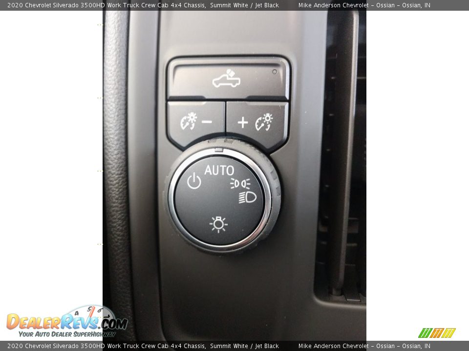 2020 Chevrolet Silverado 3500HD Work Truck Crew Cab 4x4 Chassis Summit White / Jet Black Photo #16