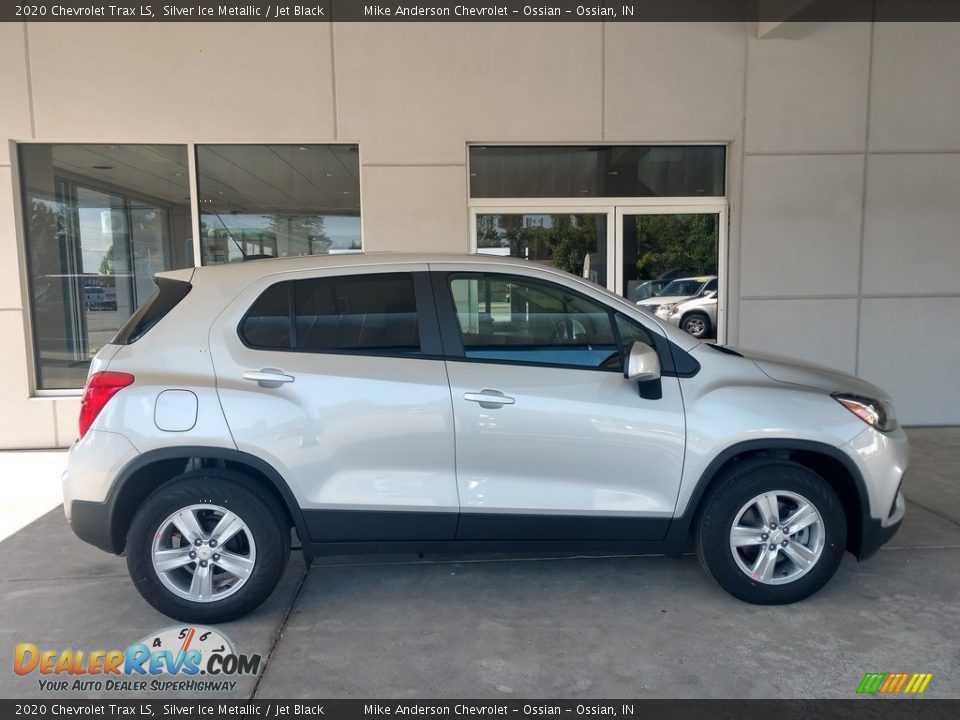 2020 Chevrolet Trax LS Silver Ice Metallic / Jet Black Photo #3