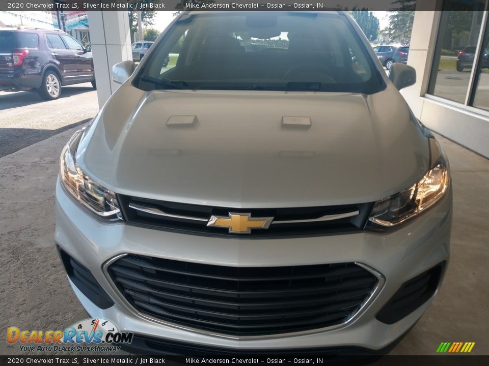 2020 Chevrolet Trax LS Silver Ice Metallic / Jet Black Photo #9