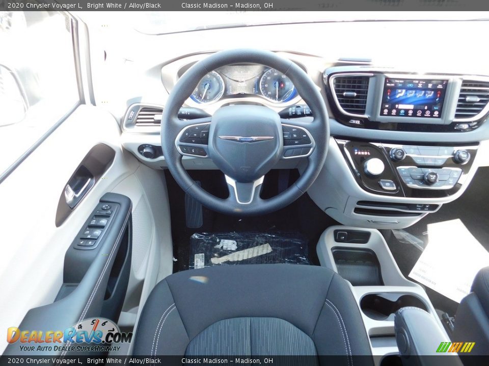2020 Chrysler Voyager L Bright White / Alloy/Black Photo #10