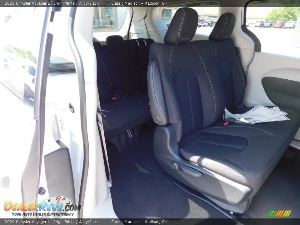 2020 Chrysler Voyager L Bright White / Alloy/Black Photo #17