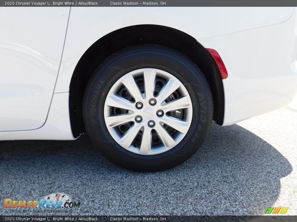 2020 Chrysler Voyager L Bright White / Alloy/Black Photo #18
