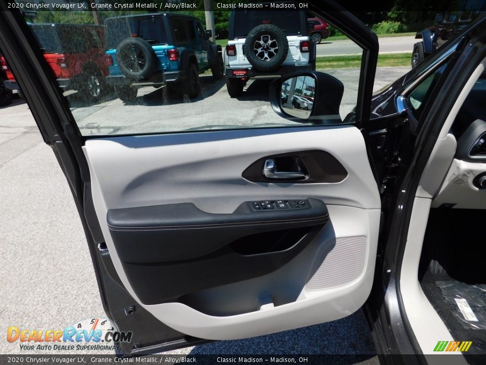 2020 Chrysler Voyager LX Granite Crystal Metallic / Alloy/Black Photo #13