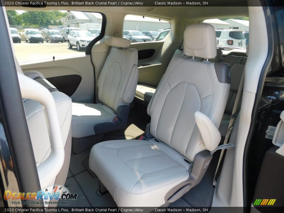 2020 Chrysler Pacifica Touring L Plus Brilliant Black Crystal Pearl / Cognac/Alloy Photo #8