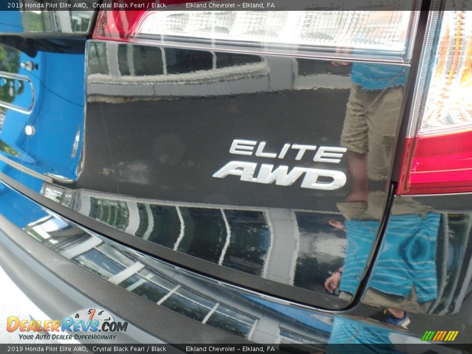 2019 Honda Pilot Elite AWD Crystal Black Pearl / Black Photo #13