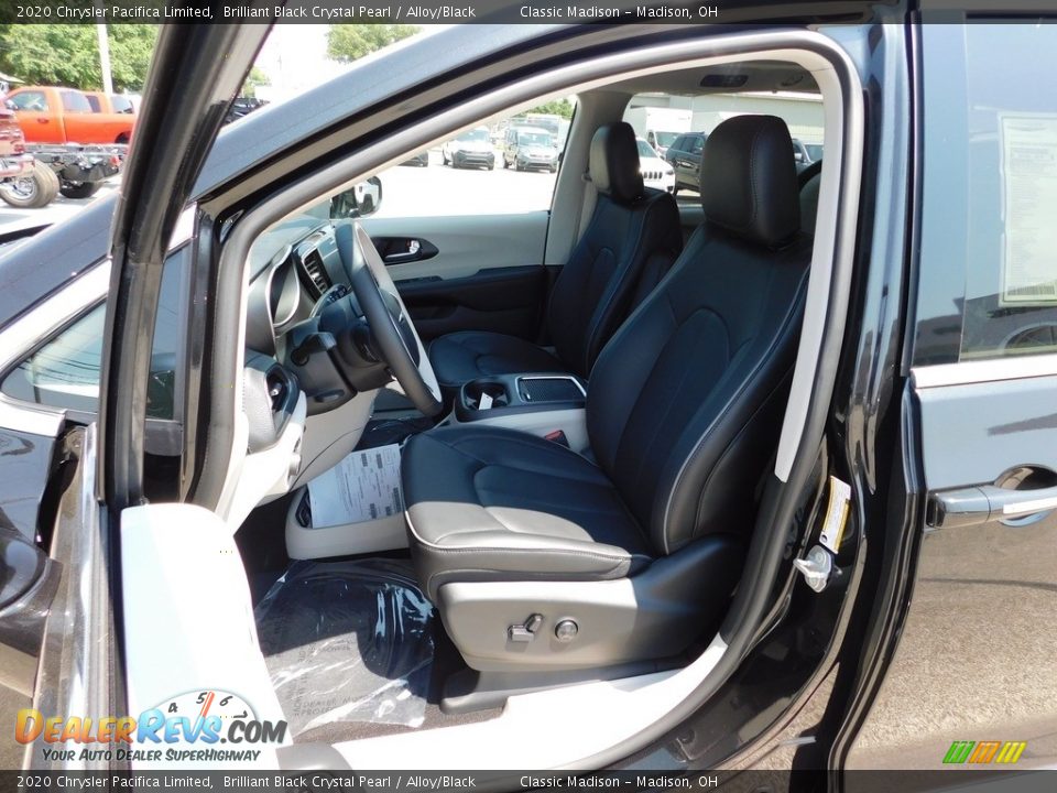 2020 Chrysler Pacifica Limited Brilliant Black Crystal Pearl / Alloy/Black Photo #9