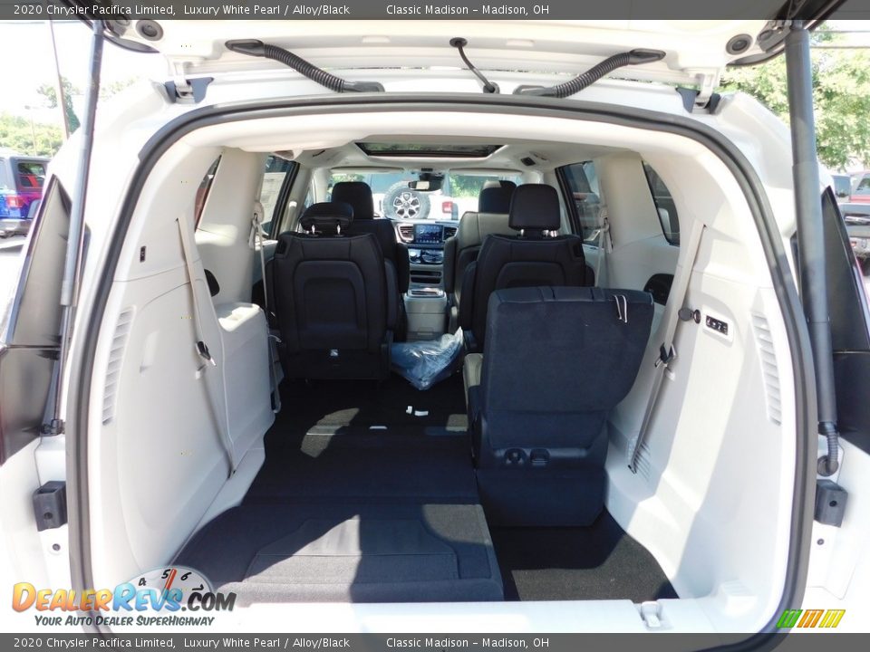 2020 Chrysler Pacifica Limited Luxury White Pearl / Alloy/Black Photo #7