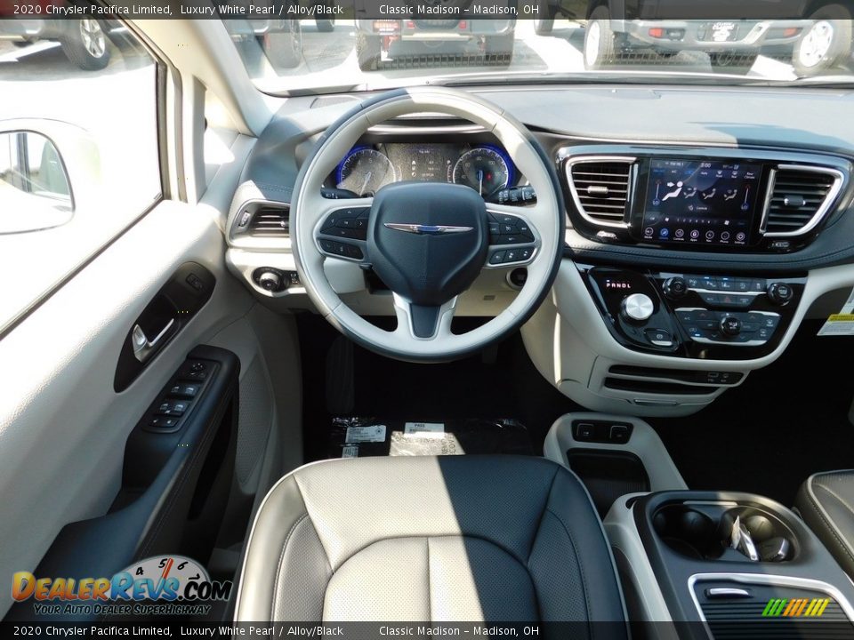 2020 Chrysler Pacifica Limited Luxury White Pearl / Alloy/Black Photo #12