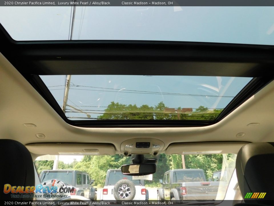 2020 Chrysler Pacifica Limited Luxury White Pearl / Alloy/Black Photo #13