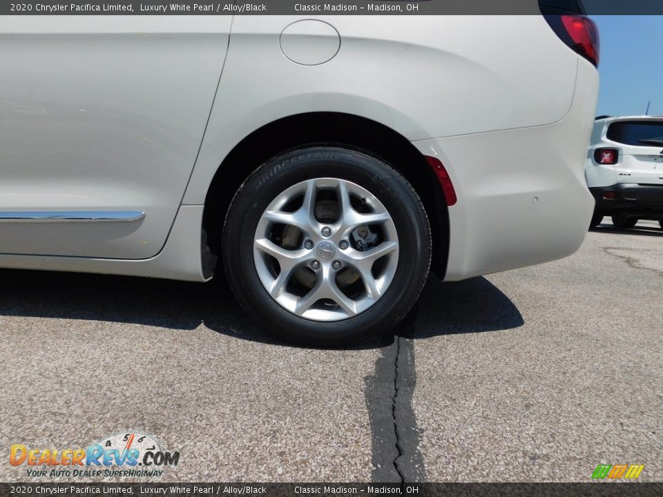 2020 Chrysler Pacifica Limited Luxury White Pearl / Alloy/Black Photo #15