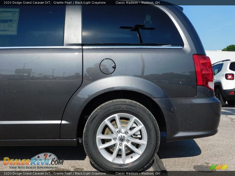 2020 Dodge Grand Caravan SXT Granite Pearl / Black/Light Graystone Photo #6