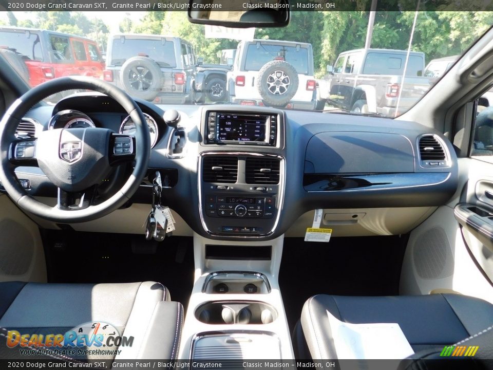 2020 Dodge Grand Caravan SXT Granite Pearl / Black/Light Graystone Photo #15