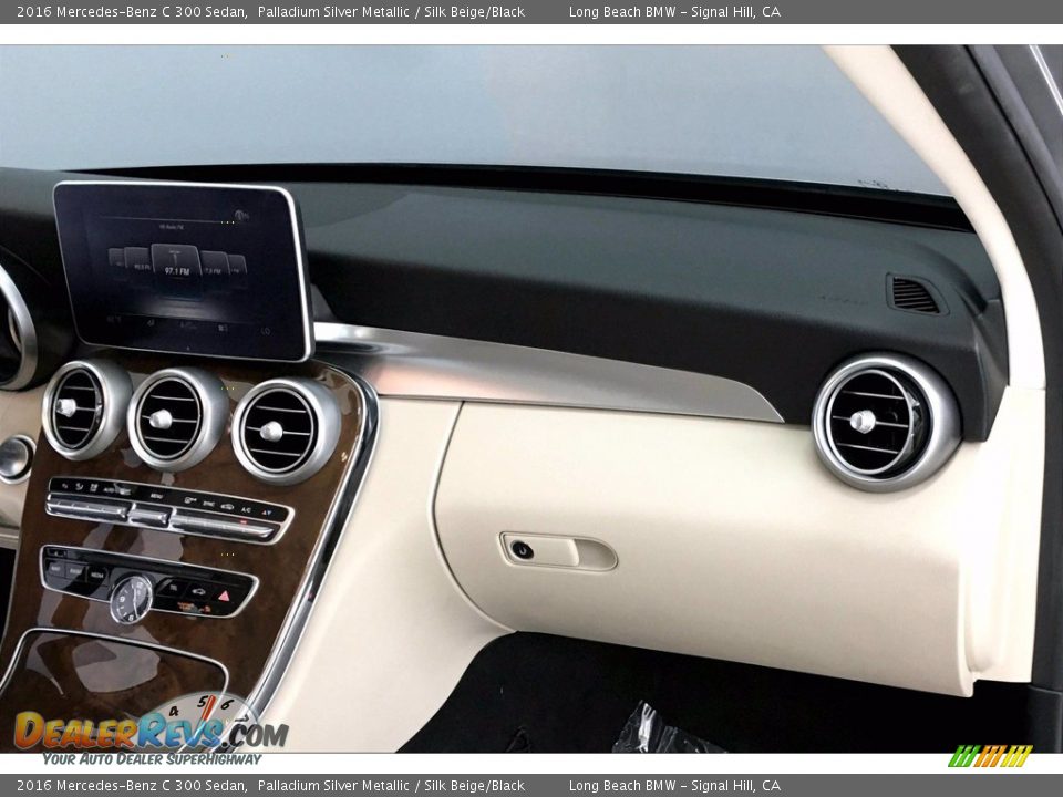 2016 Mercedes-Benz C 300 Sedan Palladium Silver Metallic / Silk Beige/Black Photo #22