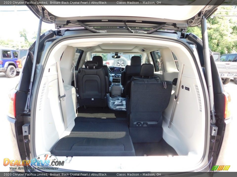 2020 Chrysler Pacifica Limited Brilliant Black Crystal Pearl / Alloy/Black Photo #7
