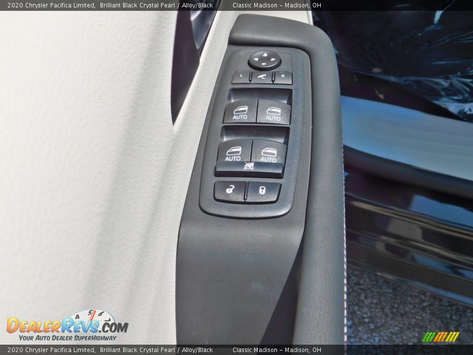 2020 Chrysler Pacifica Limited Brilliant Black Crystal Pearl / Alloy/Black Photo #12