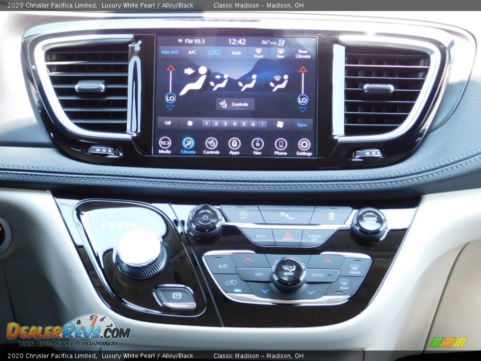 2020 Chrysler Pacifica Limited Luxury White Pearl / Alloy/Black Photo #8