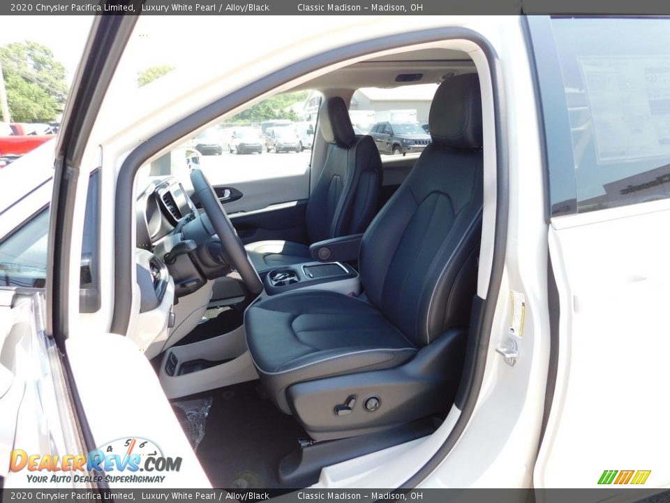 2020 Chrysler Pacifica Limited Luxury White Pearl / Alloy/Black Photo #13