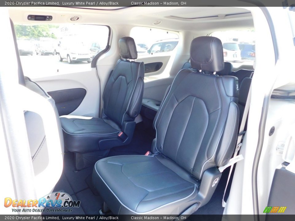 2020 Chrysler Pacifica Limited Luxury White Pearl / Alloy/Black Photo #16