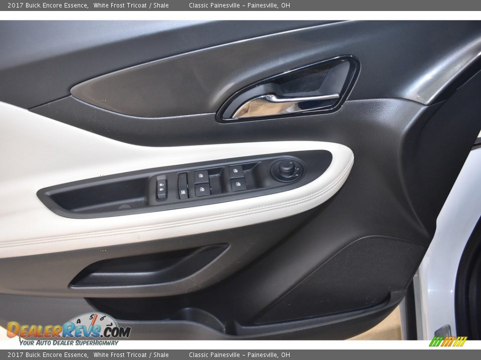 Door Panel of 2017 Buick Encore Essence Photo #11