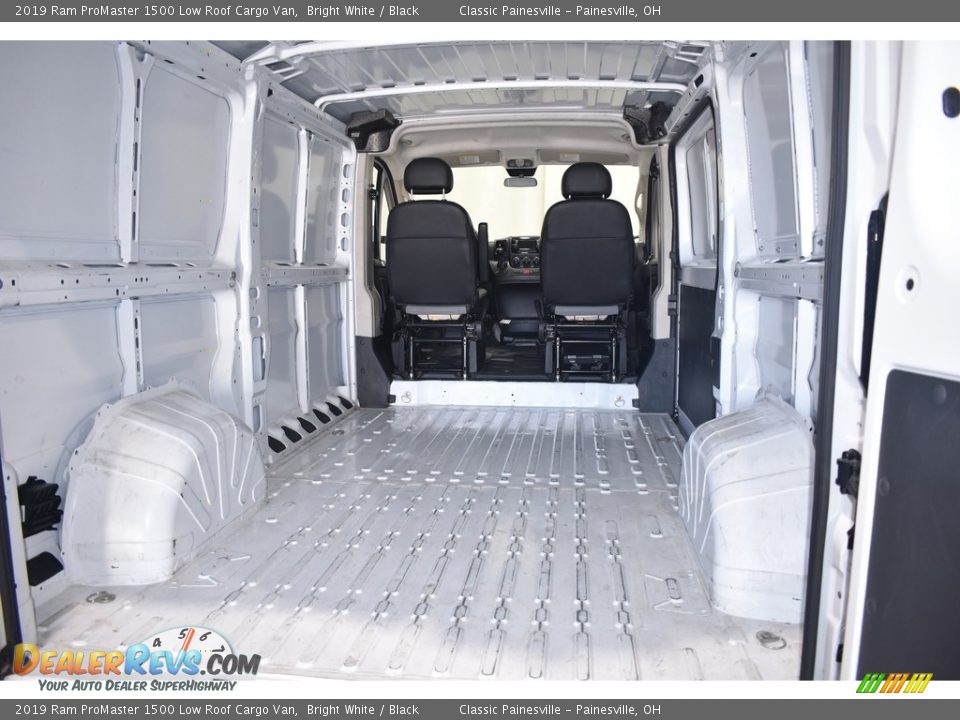 2019 Ram ProMaster 1500 Low Roof Cargo Van Bright White / Black Photo #9