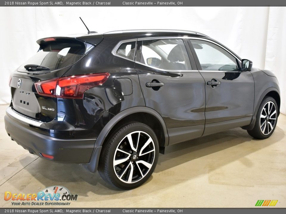 2018 Nissan Rogue Sport SL AWD Magnetic Black / Charcoal Photo #2