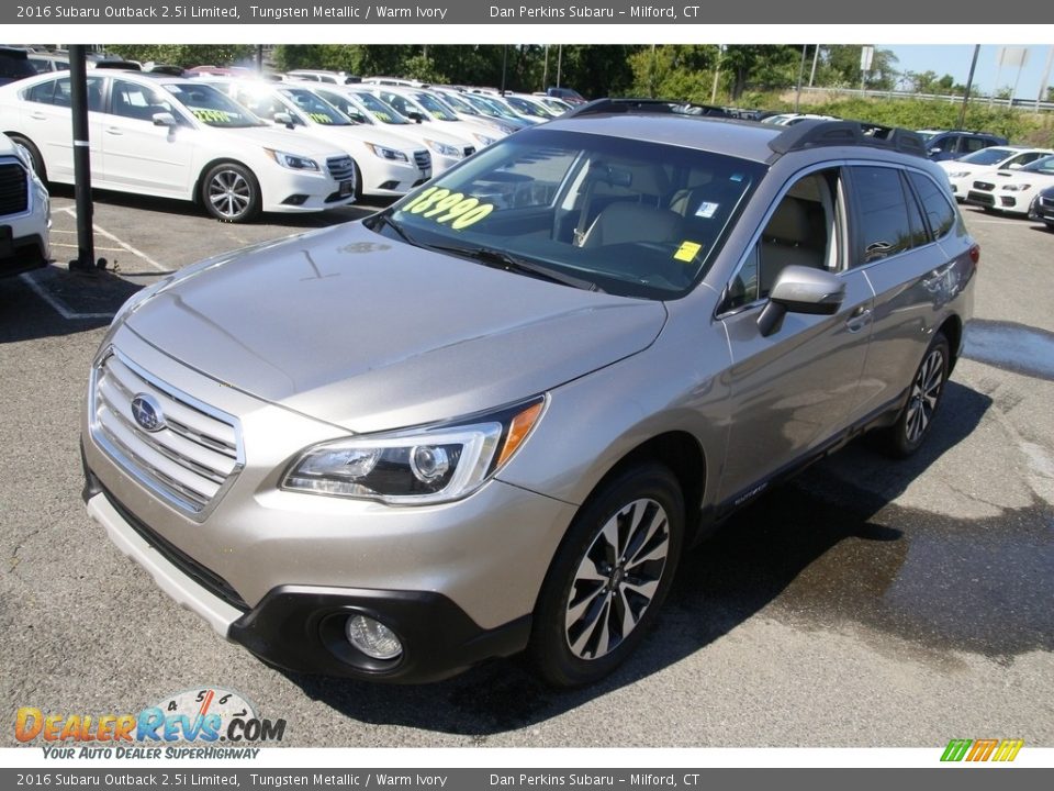 Front 3/4 View of 2016 Subaru Outback 2.5i Limited Photo #1