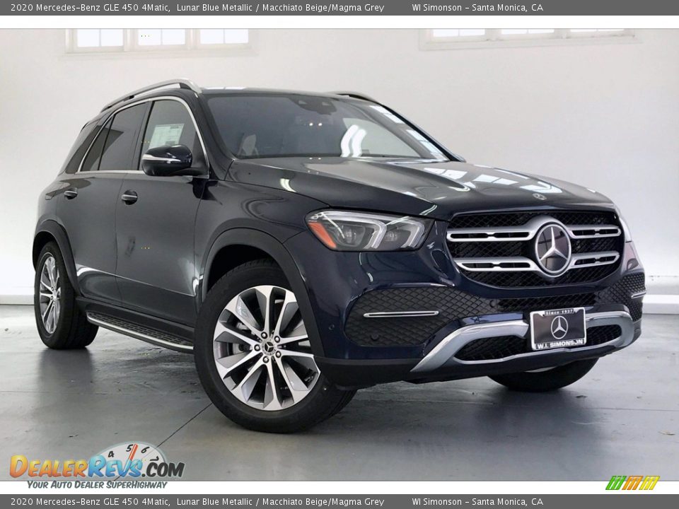Front 3/4 View of 2020 Mercedes-Benz GLE 450 4Matic Photo #12