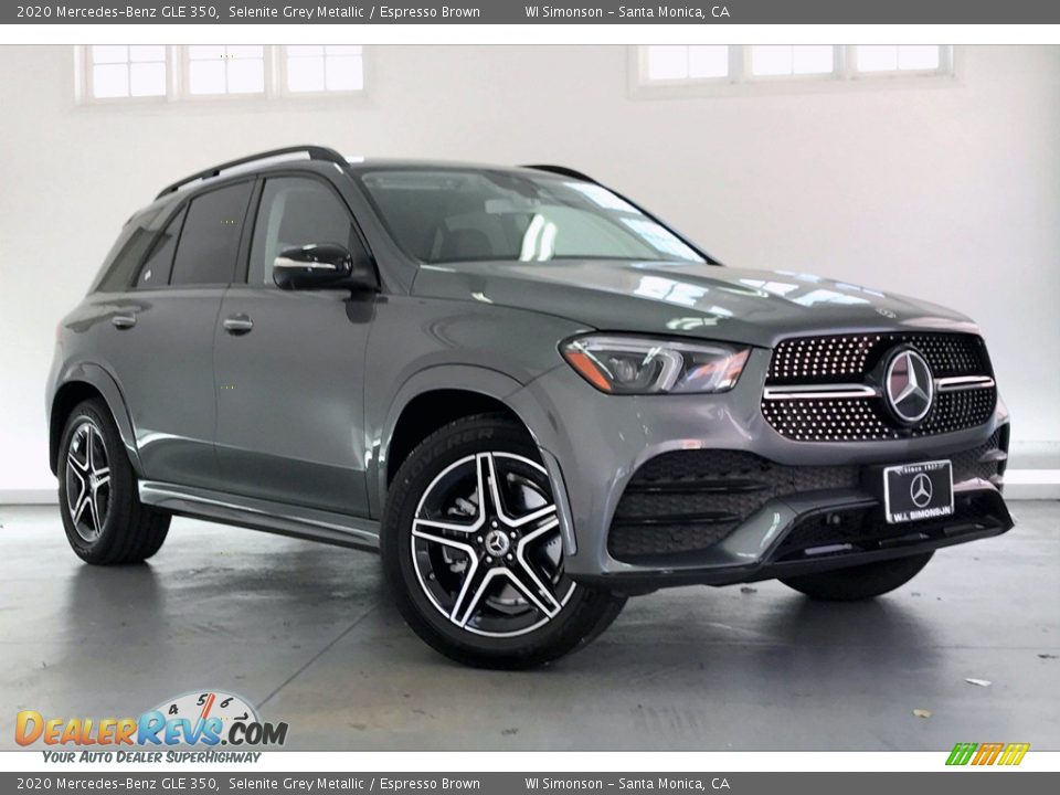 Front 3/4 View of 2020 Mercedes-Benz GLE 350 Photo #12