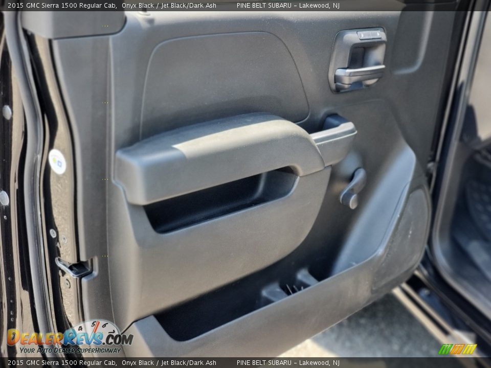 Door Panel of 2015 GMC Sierra 1500 Regular Cab Photo #28