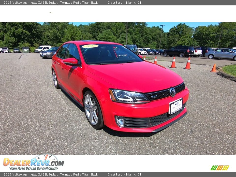 Front 3/4 View of 2015 Volkswagen Jetta GLI SEL Sedan Photo #1