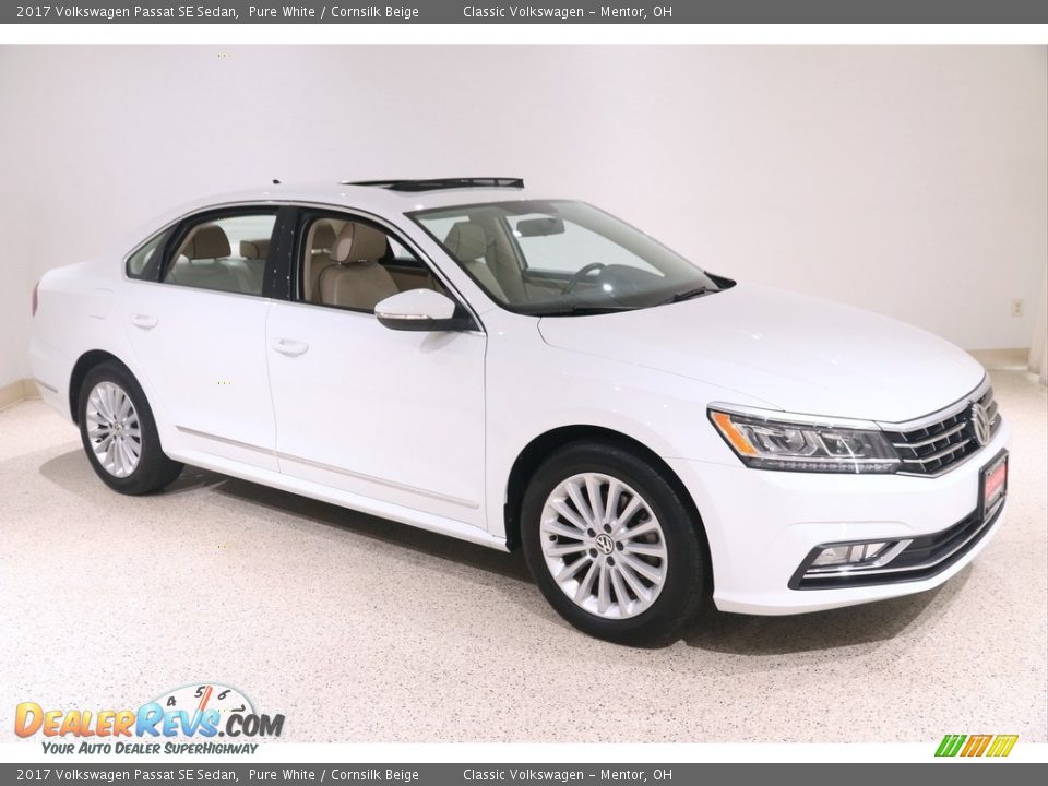 2017 Volkswagen Passat SE Sedan Pure White / Cornsilk Beige Photo #1