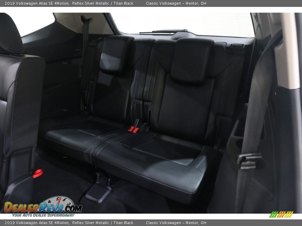 2019 Volkswagen Atlas SE 4Motion Reflex Silver Metallic / Titan Black Photo #16