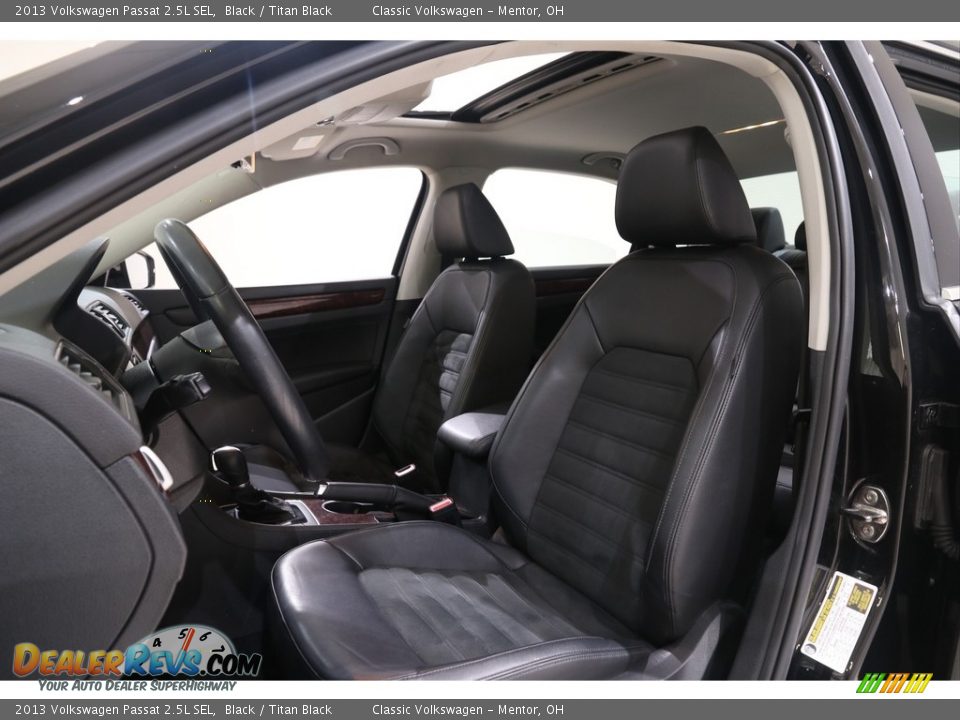 Front Seat of 2013 Volkswagen Passat 2.5L SEL Photo #6
