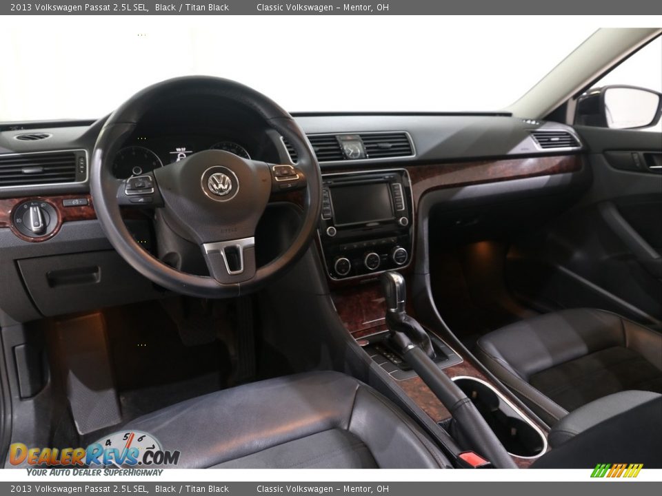 Titan Black Interior - 2013 Volkswagen Passat 2.5L SEL Photo #7