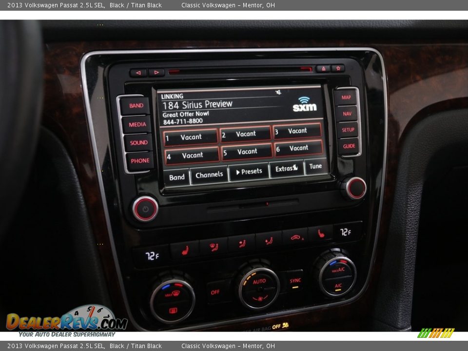 Controls of 2013 Volkswagen Passat 2.5L SEL Photo #12