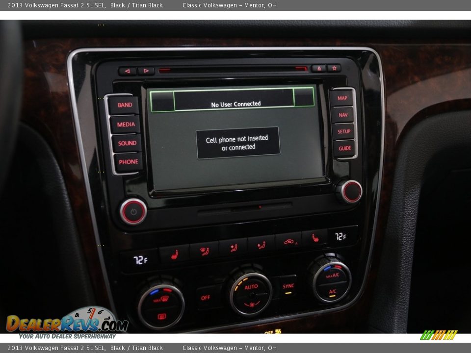 Controls of 2013 Volkswagen Passat 2.5L SEL Photo #13