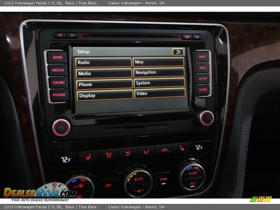 Controls of 2013 Volkswagen Passat 2.5L SEL Photo #16