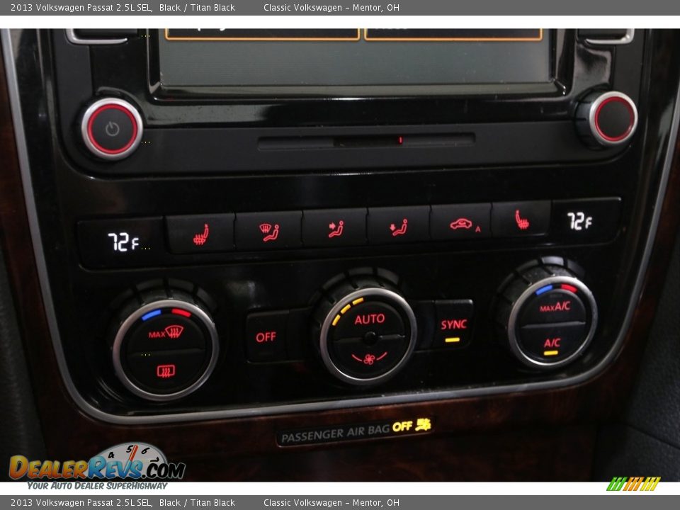 Controls of 2013 Volkswagen Passat 2.5L SEL Photo #17
