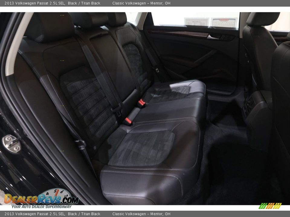 Rear Seat of 2013 Volkswagen Passat 2.5L SEL Photo #21