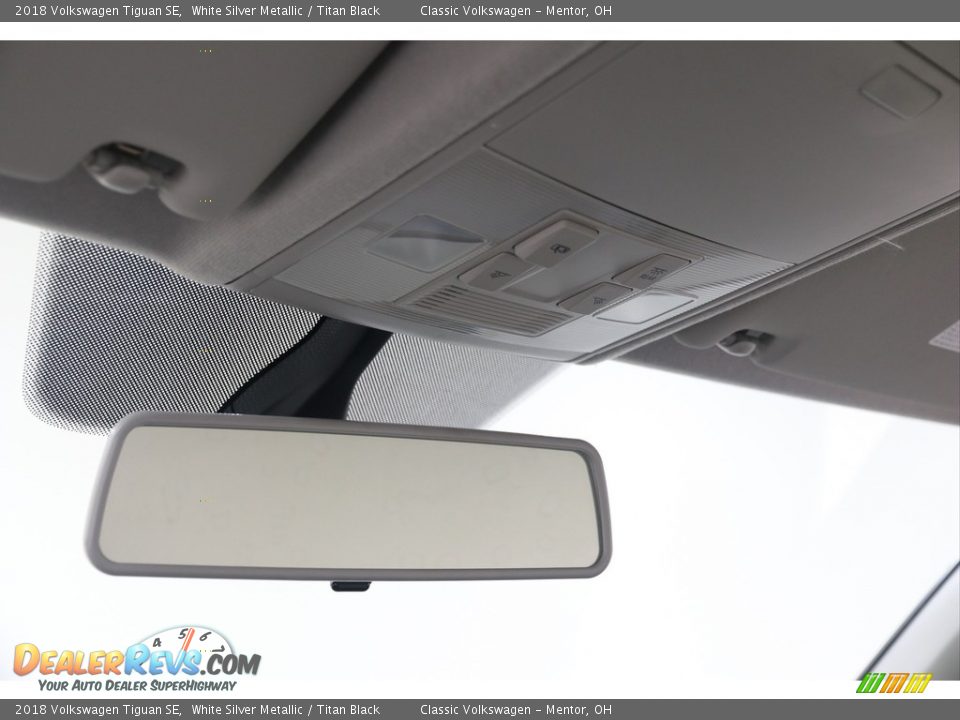 2018 Volkswagen Tiguan SE White Silver Metallic / Titan Black Photo #9