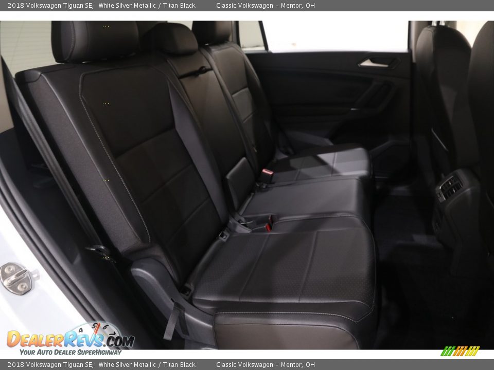 2018 Volkswagen Tiguan SE White Silver Metallic / Titan Black Photo #22