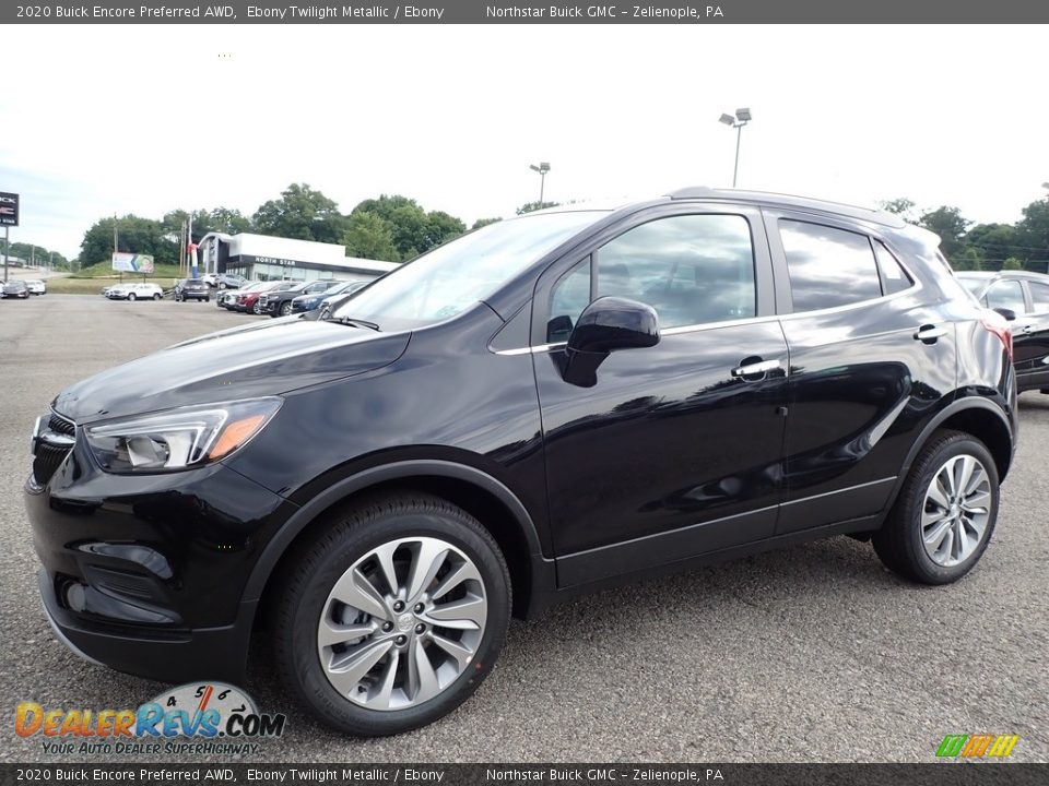Front 3/4 View of 2020 Buick Encore Preferred AWD Photo #1