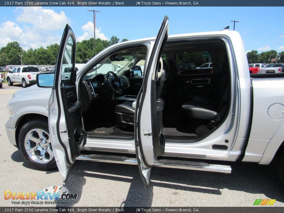 2017 Ram 1500 Laramie Crew Cab 4x4 Bright Silver Metallic / Black Photo #10