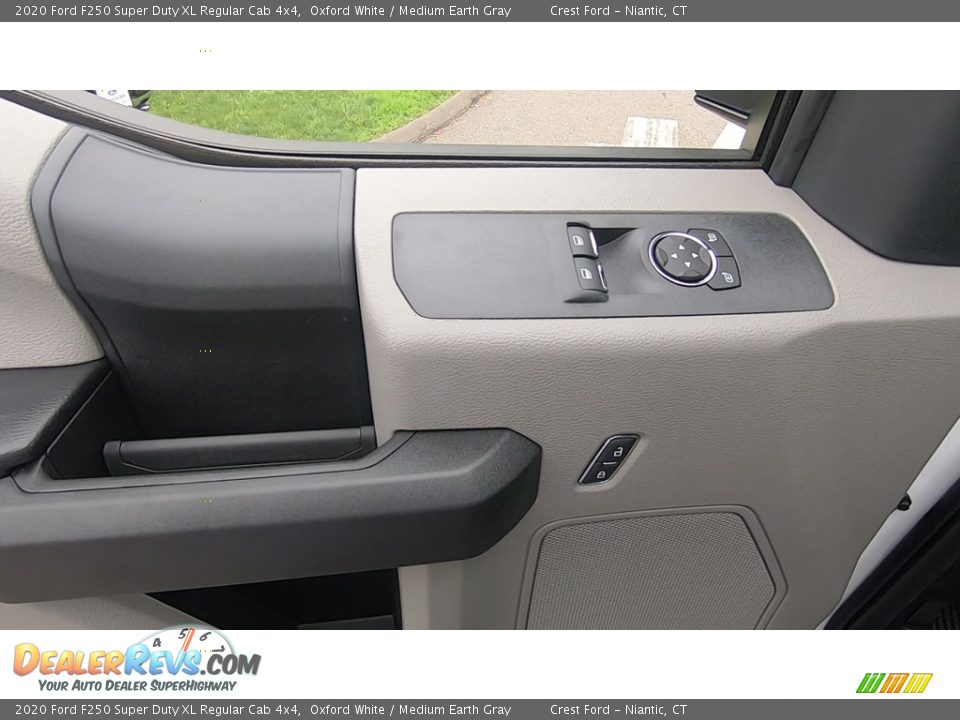 2020 Ford F250 Super Duty XL Regular Cab 4x4 Oxford White / Medium Earth Gray Photo #12