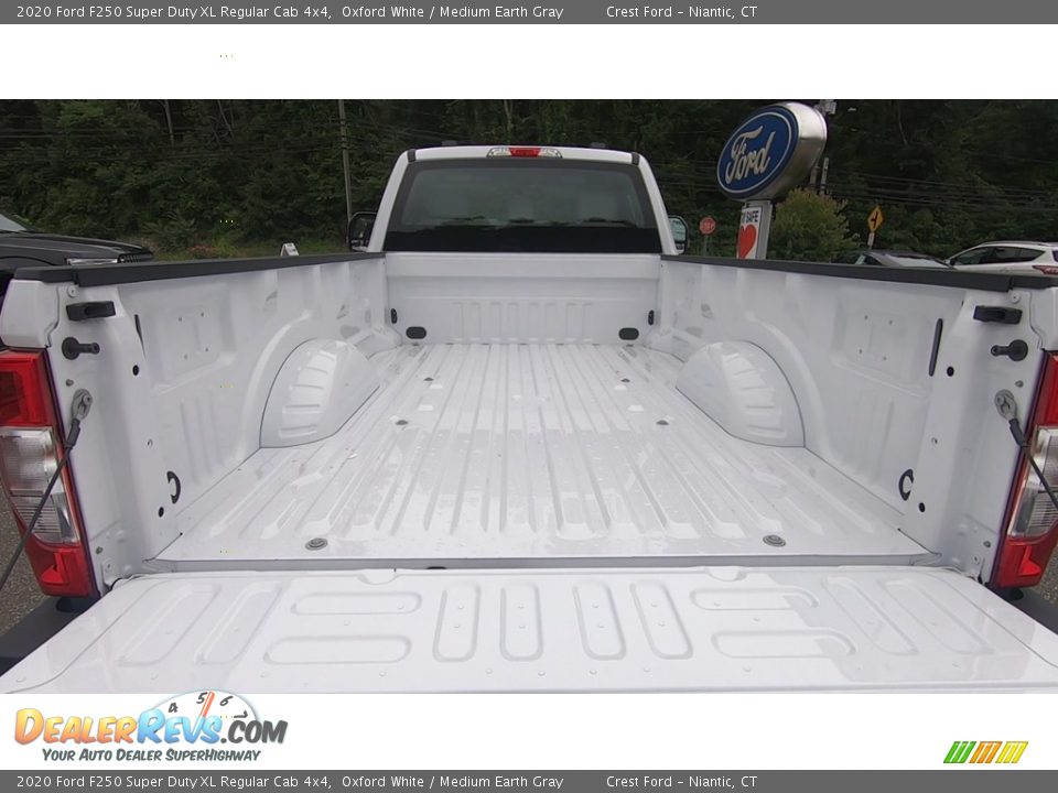 2020 Ford F250 Super Duty XL Regular Cab 4x4 Oxford White / Medium Earth Gray Photo #18