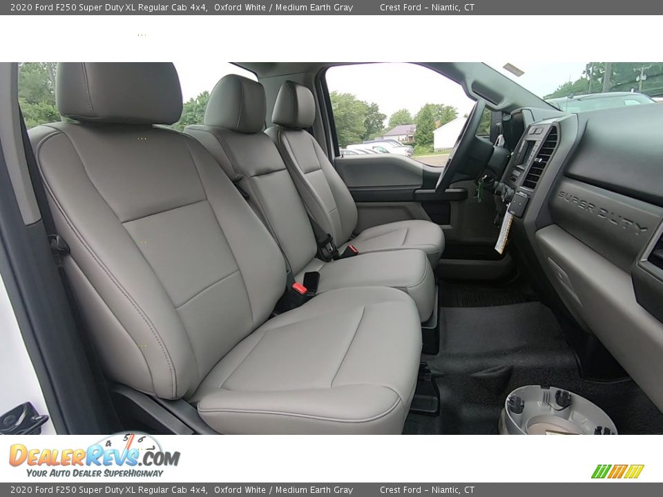 2020 Ford F250 Super Duty XL Regular Cab 4x4 Oxford White / Medium Earth Gray Photo #20